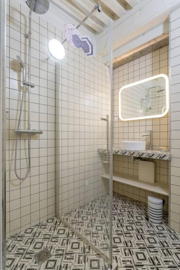 Character Apartment 6 People - City Center Lyon Buitenkant foto