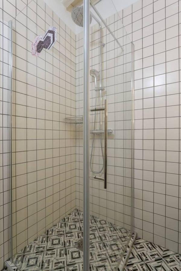 Character Apartment 6 People - City Center Lyon Buitenkant foto